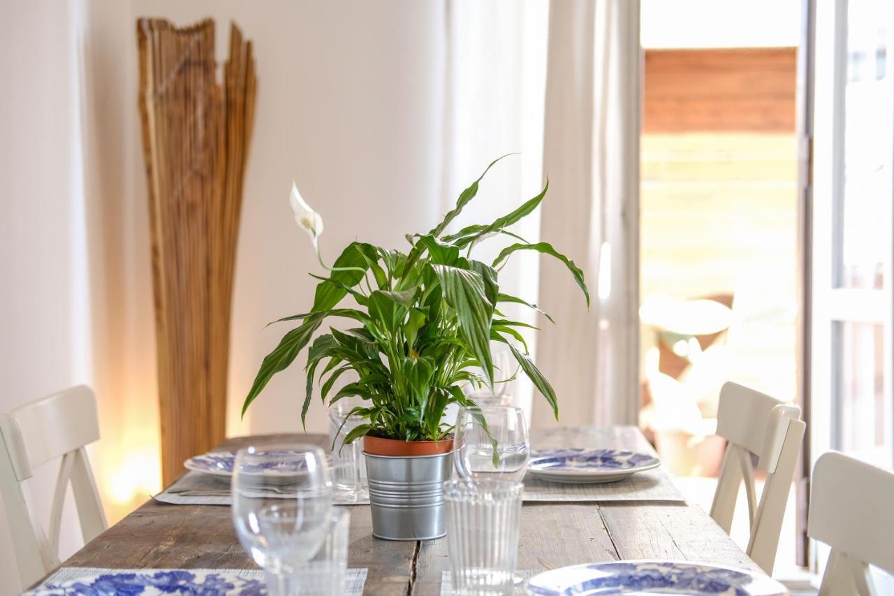 Spacious Apartment With Big Terrace At Colosseum Roma Ngoại thất bức ảnh