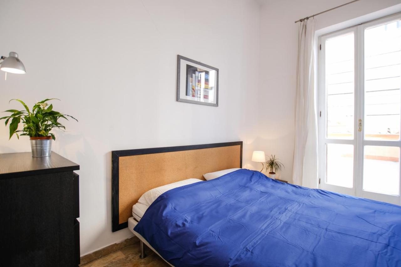 Spacious Apartment With Big Terrace At Colosseum Roma Ngoại thất bức ảnh